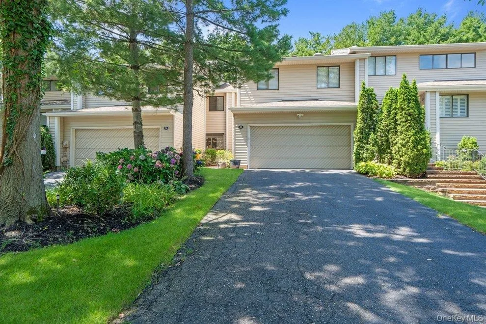 Unit for sale at 48 Chestnut Lane, Oyster Bay, NY 11797