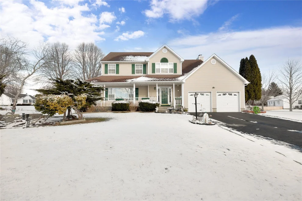 Unit for sale at 188 Baywood Drive, Riverhead, NY 11933