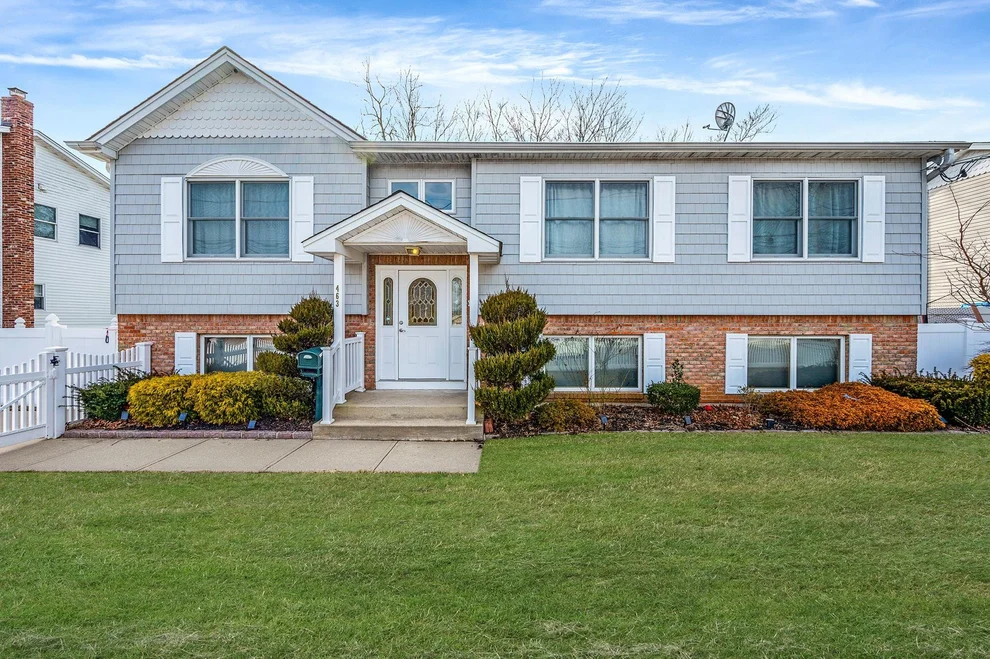 Unit for sale at 463 16 Street S, Babylon, NY 11757