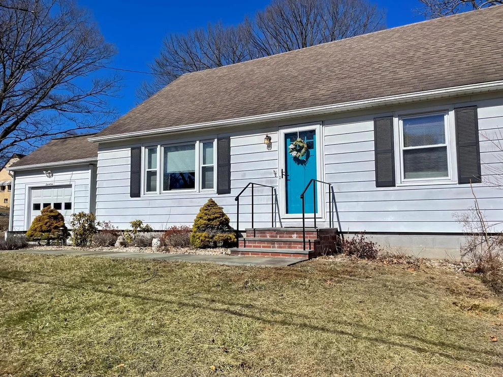 Unit for sale at 17 Dorliss Drive, Poughkeepsie, NY 12603