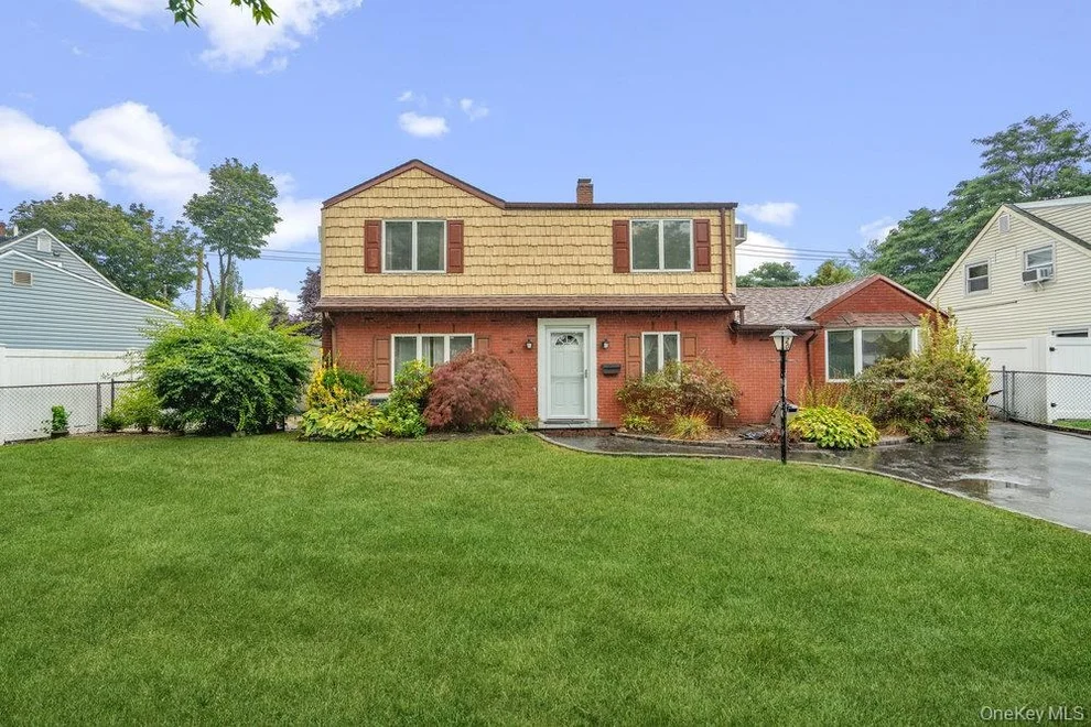 Unit for sale at 20 carnation Road, Hempstead, NY 11756