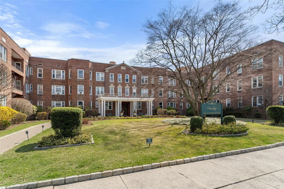 Unit for sale at 101 Old Mamaroneck Road, White Plains, NY 10605