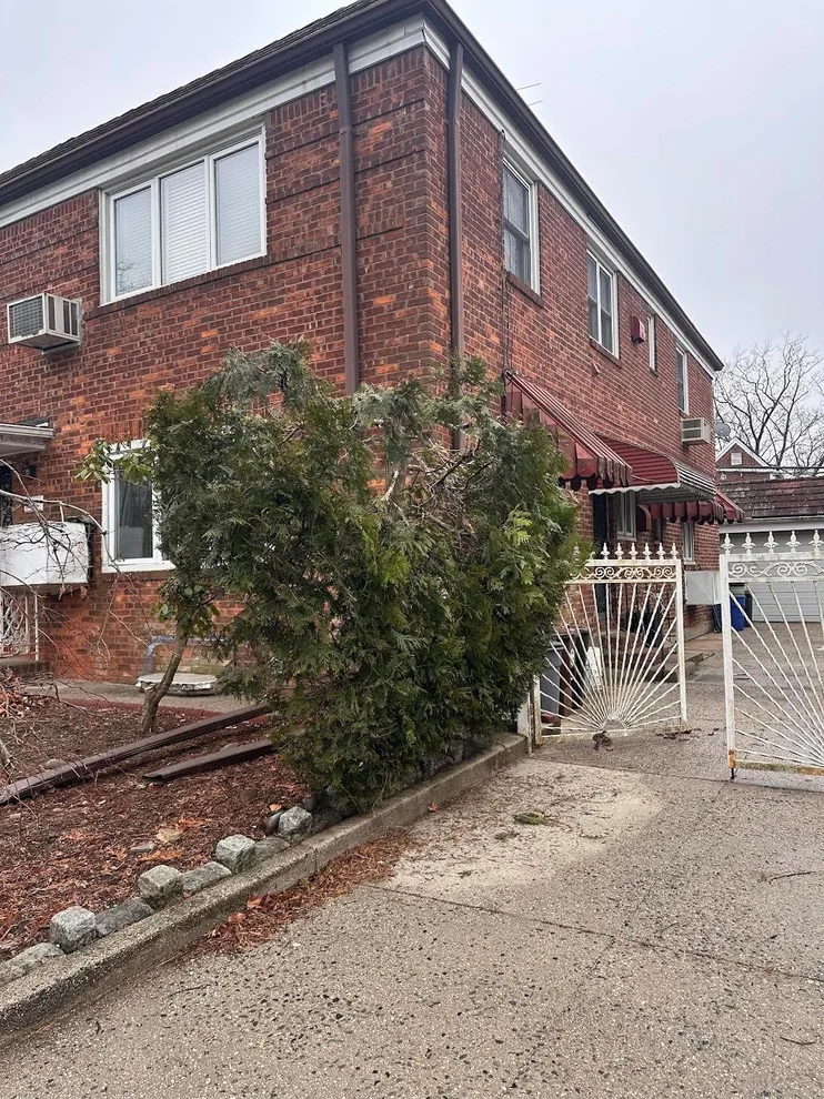 Unit for sale at 75-40 199 street, New York, NY 11366