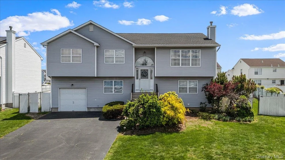 Unit for sale at 103 Clifton Court, Babylon, NY 11735