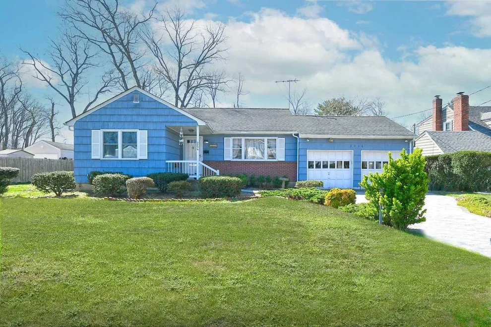 Unit for sale at 2026 Decker Avenue, Hempstead, NY 11566