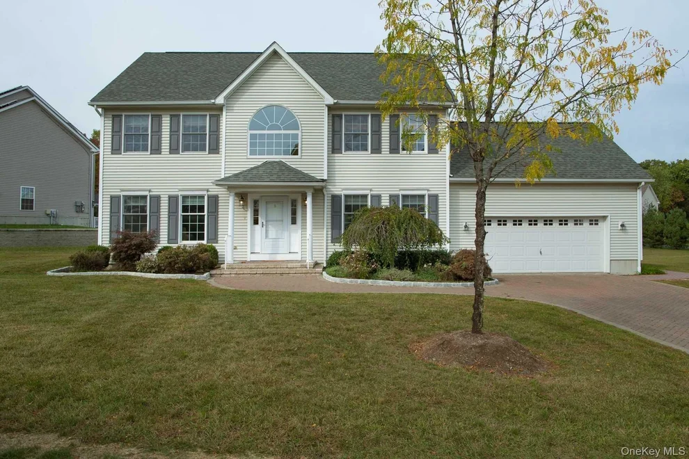 Unit for sale at 6 Jamil Court, Poughkeepsie (Town), NY 12603