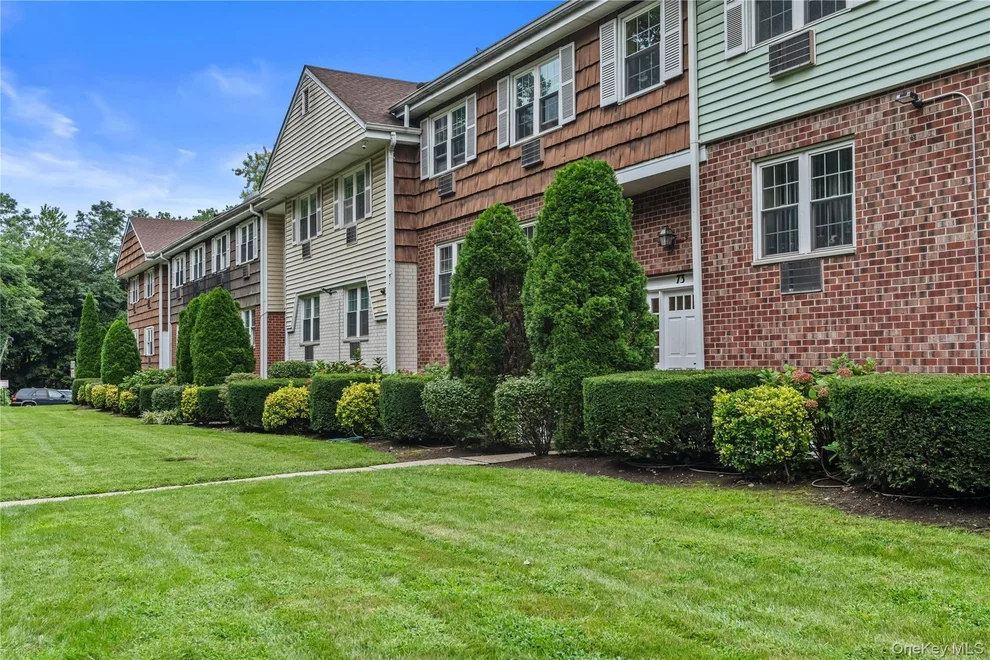 Unit for sale at 73 Lorraine Terrace, Mount Vernon, NY 10553