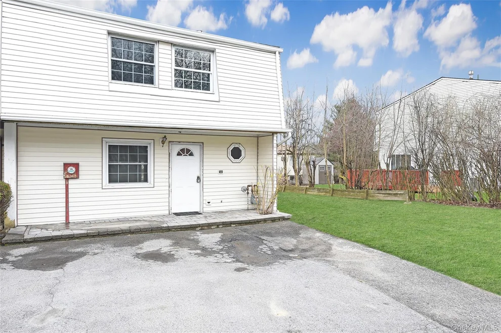 Unit for sale at 15 Silo Lane, Wallkill, NY 10940