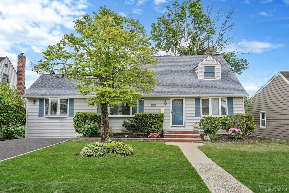 Unit for sale at 27 Amby Avenue, Oyster Bay, NY 11803