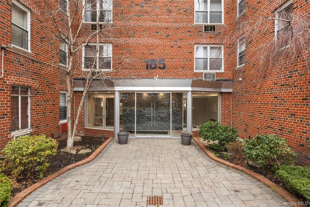 Unit for sale at 185 South Midddle Neck Road, North Hempstead, NY 11021