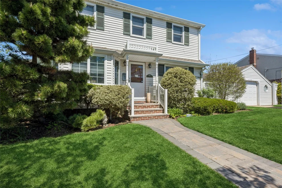 Unit for sale at 524 Terrace Avenue, Hempstead, NY 11530