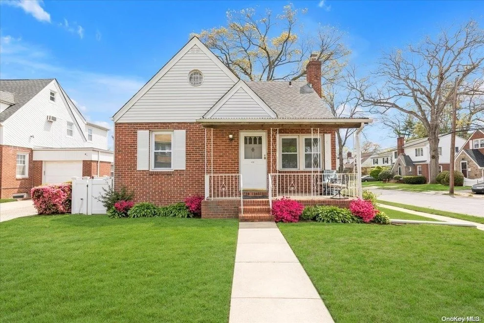 Unit for sale at 175 Emerson Place, Hempstead, NY 11580