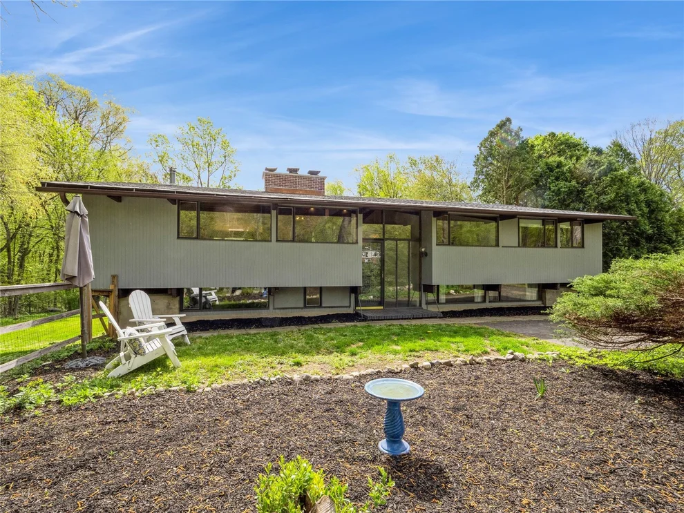 Unit for sale at 32 Knollwood Lane, Philipstown, NY 10516