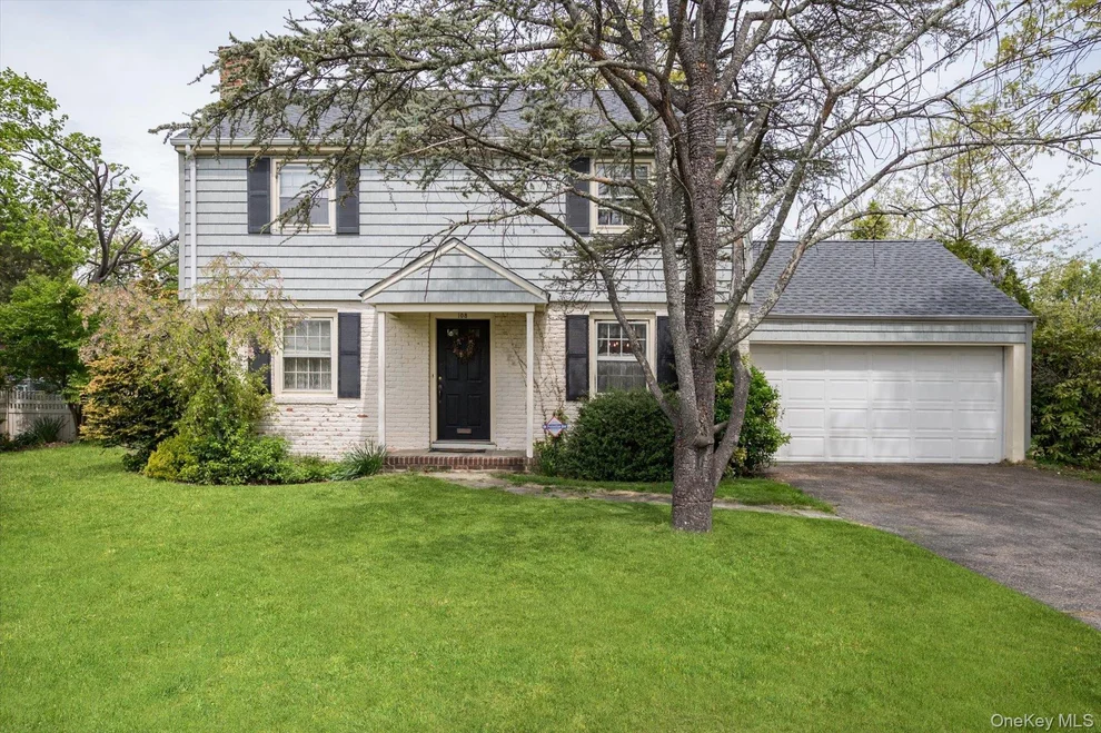 Unit for sale at 108 Charles Street, North Hempstead, NY 11501