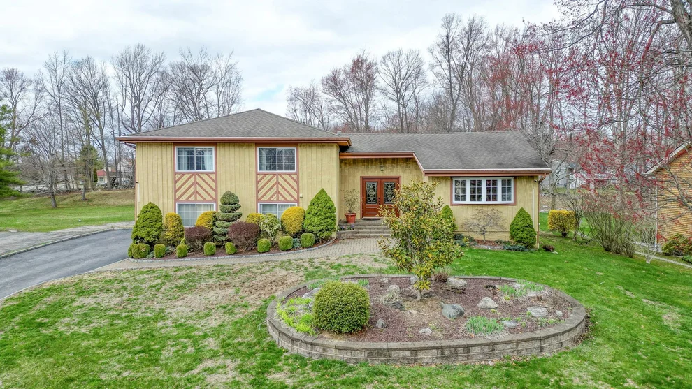 Unit for sale at 120 Jefferson Court, Yorktown, NY 10598