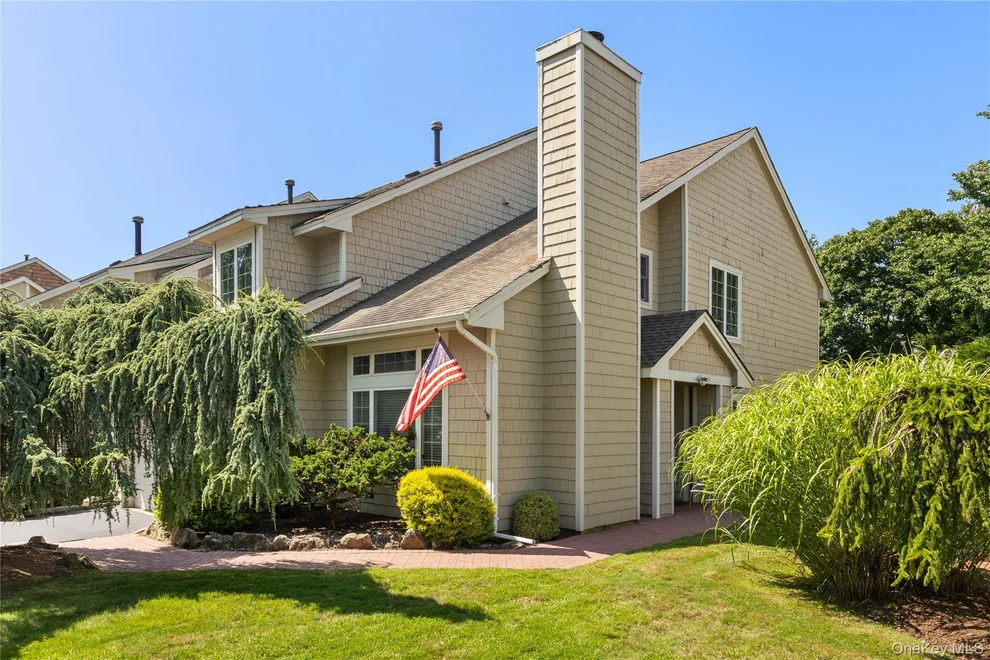 Unit for sale at 21 Oakmont Lane, Islip, NY 11706