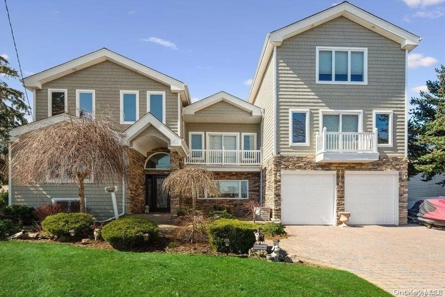 Unit for sale at 2778 Lindenmere Drive, Hempstead, NY 11566