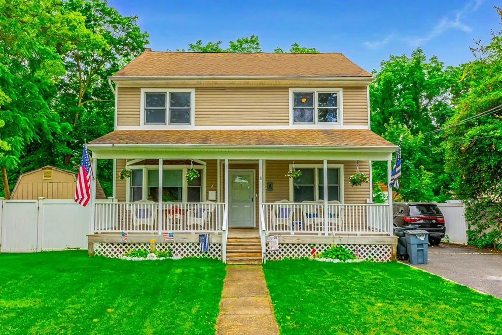 Unit for sale at 8 Division Avenue, Islip, NY 11730