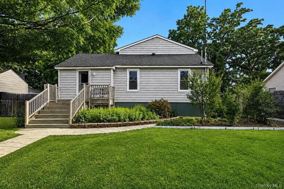 Unit for sale at 11 Jefferson Avenue, Babylon, NY 11798