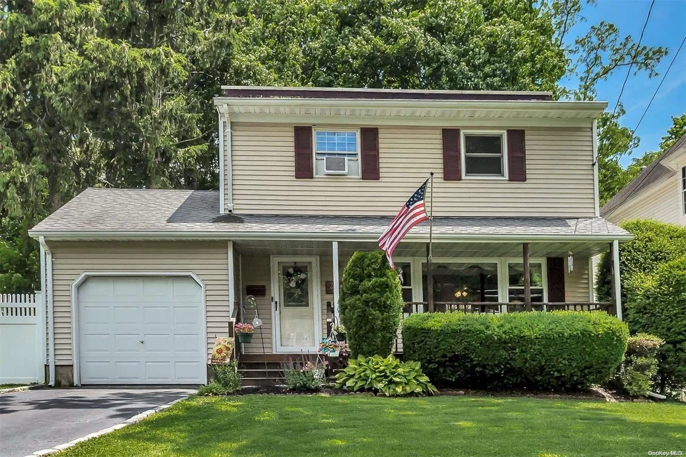 Unit for sale at 30 Frog Pond Road, Huntington, NY 11746