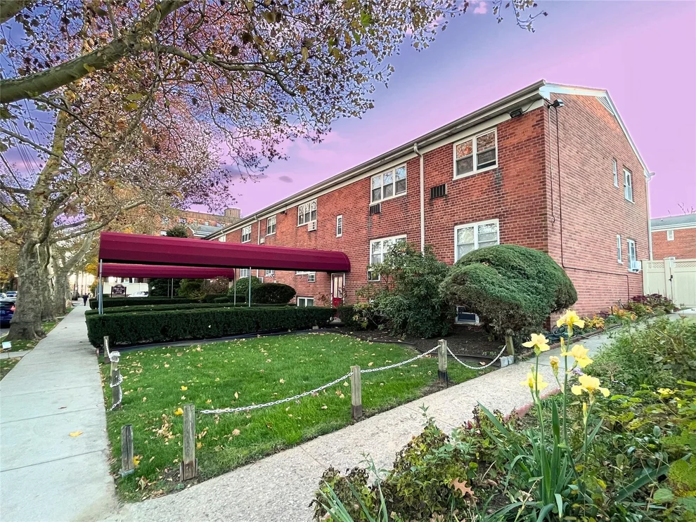 Unit for sale at 189 Drake Avenue, New Rochelle, NY 10805