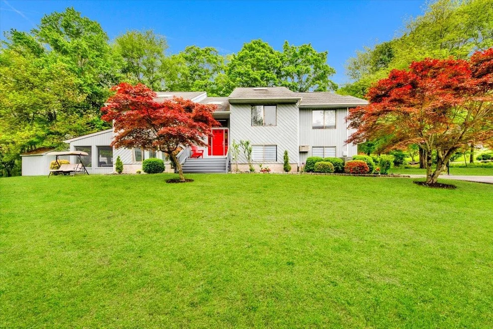Unit for sale at 4 Aida Lane, Cortlandt, NY 10567