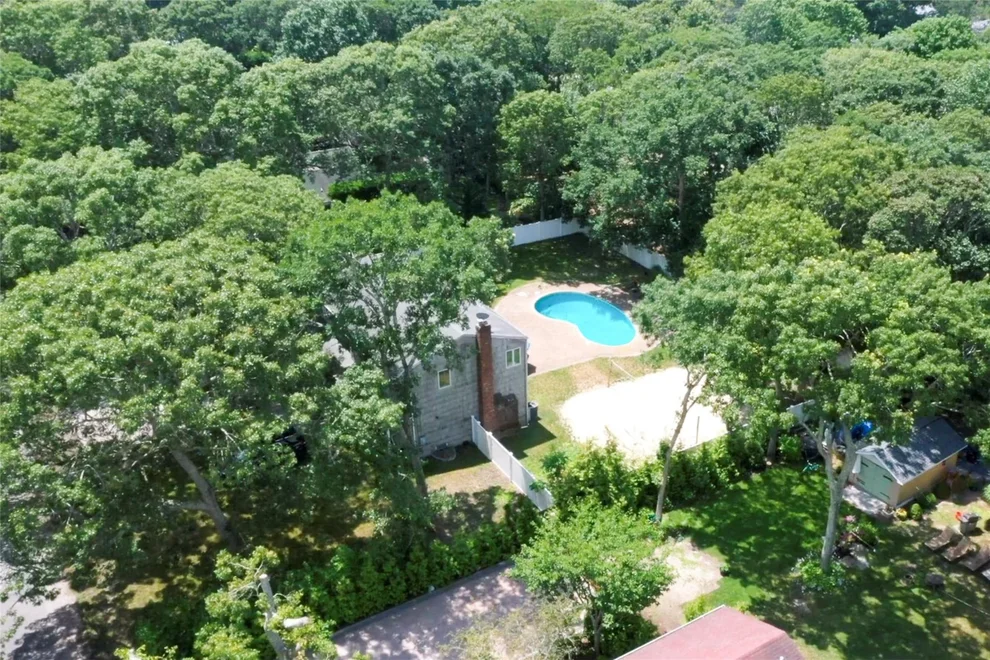 Unit for sale at 10 Robertson Lane, Southampton, NY 11946