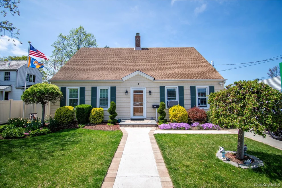Unit for sale at 3 Park Avenue, Hempstead, NY 11510