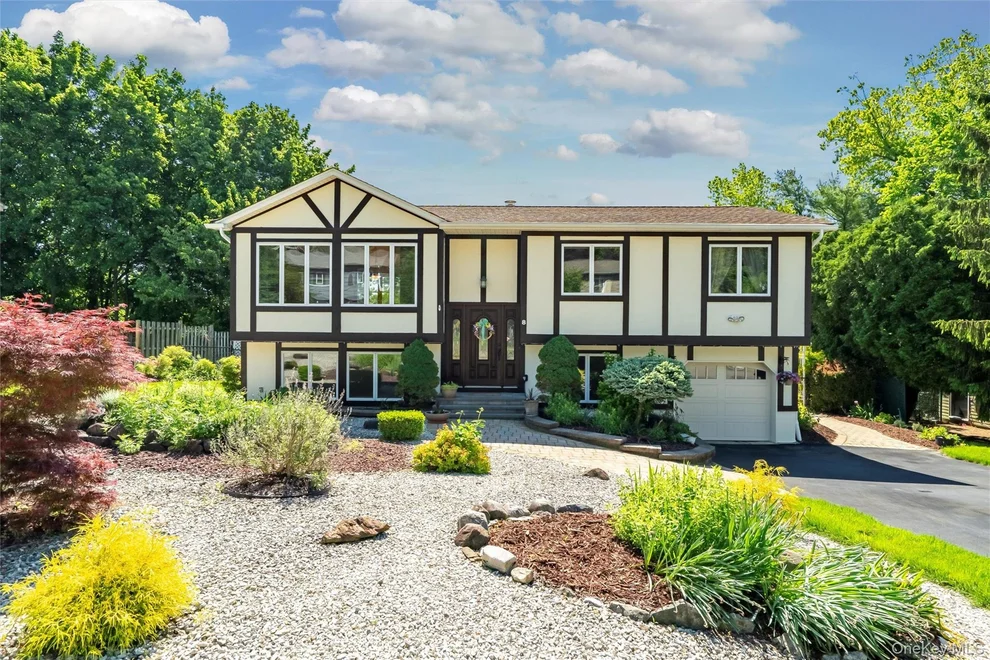 Unit for sale at 8 Skinner Court, Stony Point, NY 10986
