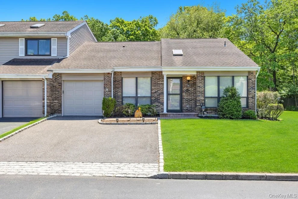 Unit for sale at 73 S Pond Lane, Smithtown, NY 11787