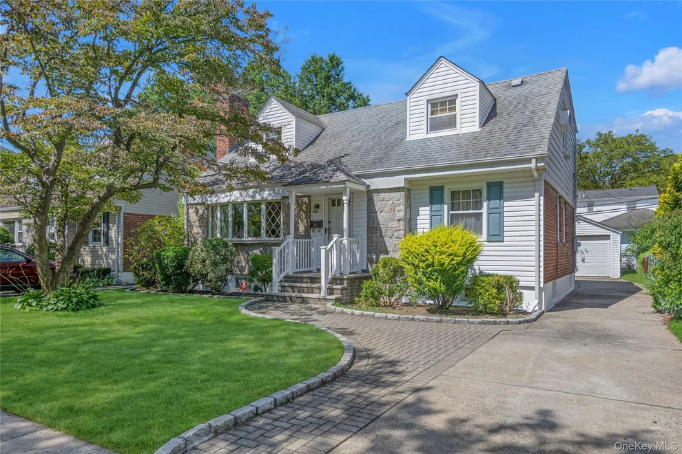 Unit for sale at 35 Kingston Street, North Hempstead, NY 11040