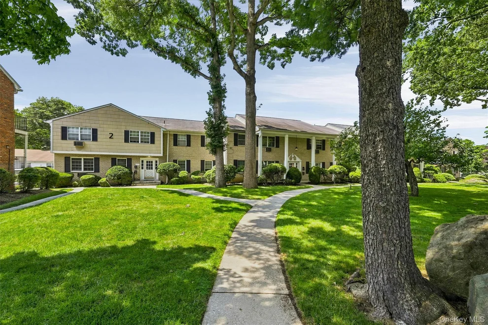 Unit for sale at 264 Parkside Drive, Ramapo, NY 10901