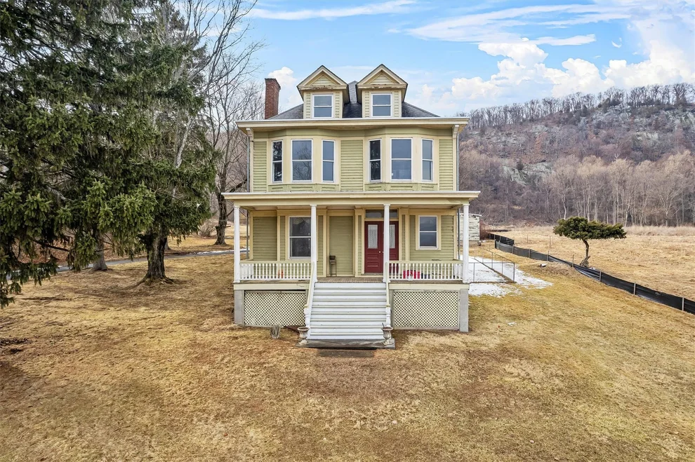 Unit for sale at 114 Windsor Highway, New Windsor, NY 12553