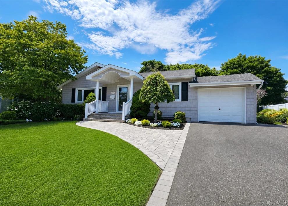 Unit for sale at 8 Starlight Drive, Smithtown, NY 11725