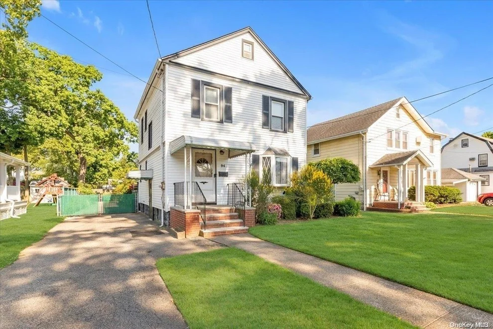 Unit for sale at 94 Melrose Avenue, Hempstead, NY 11563