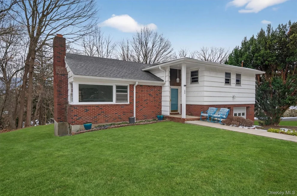Unit for sale at 152 Old State Road, Highlands, NY 10928