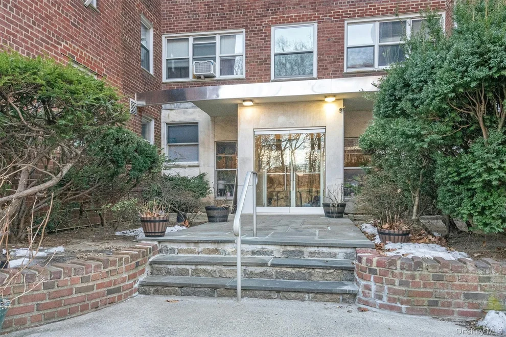 Unit for sale at 1234 Midland Ave, Yonkers, NY 10708