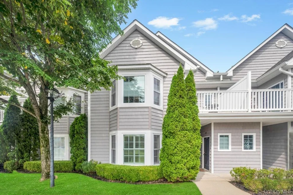 Unit for sale at 305 Okeefe Court, Islip, NY 11769