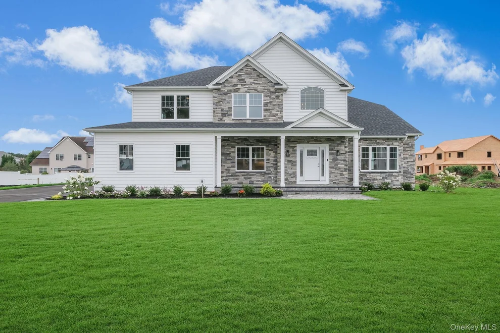 Unit for sale at 176 Southern Boulevard, Smithtown, NY 11767