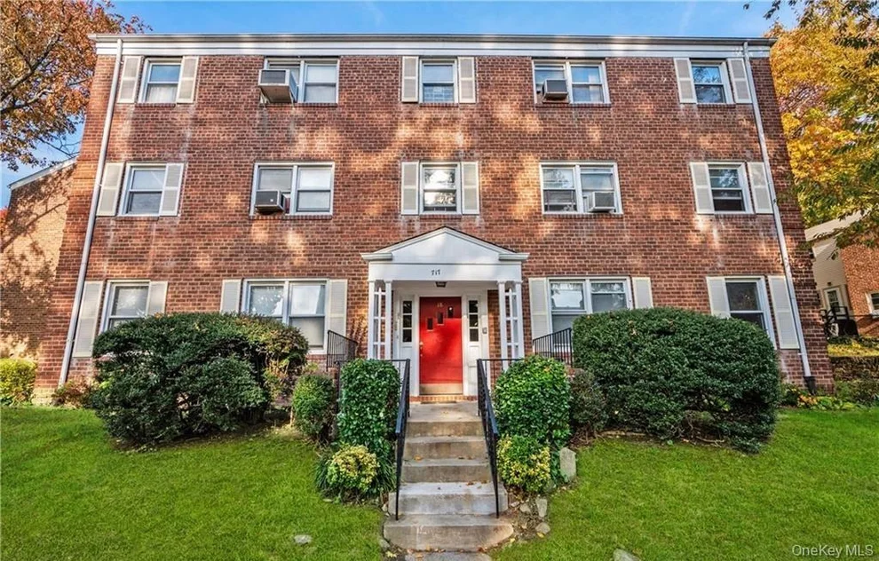Unit for sale at 717 Tuckahoe Road, Yonkers, NY 10710
