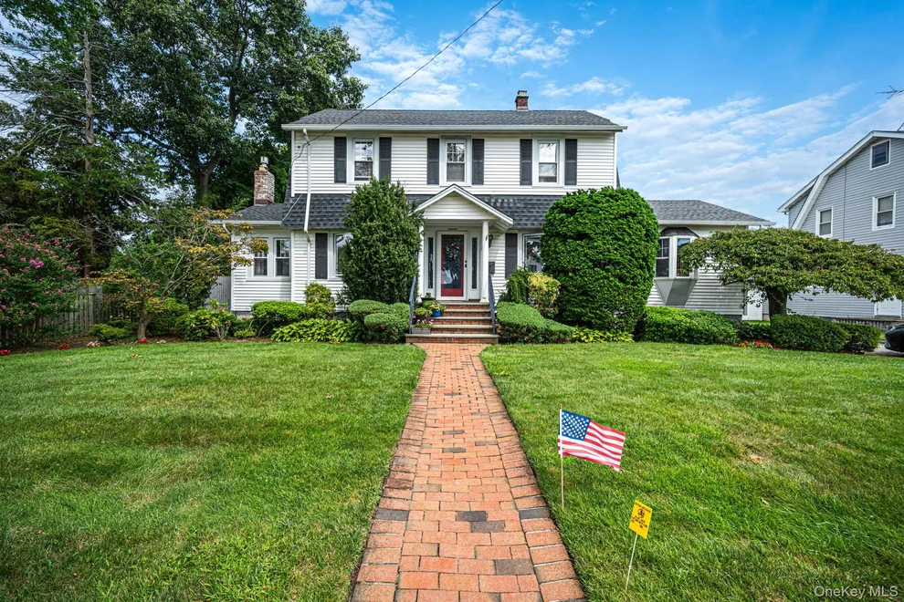 Unit for sale at 57 Caroline Street, Oyster Bay, NY 11714