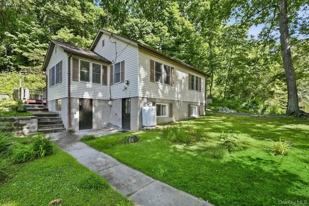 Unit for sale at 19 Woodlawn Road, Putnam Valley, NY 10579