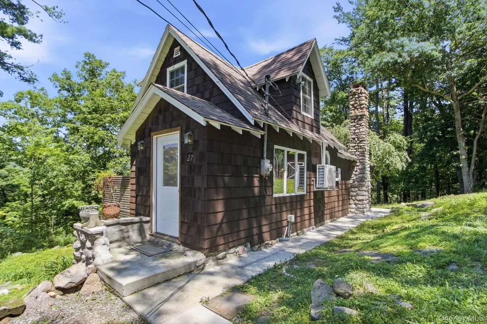 Unit for sale at 27 Rumsey Road, Warwick (Town), NY 10925