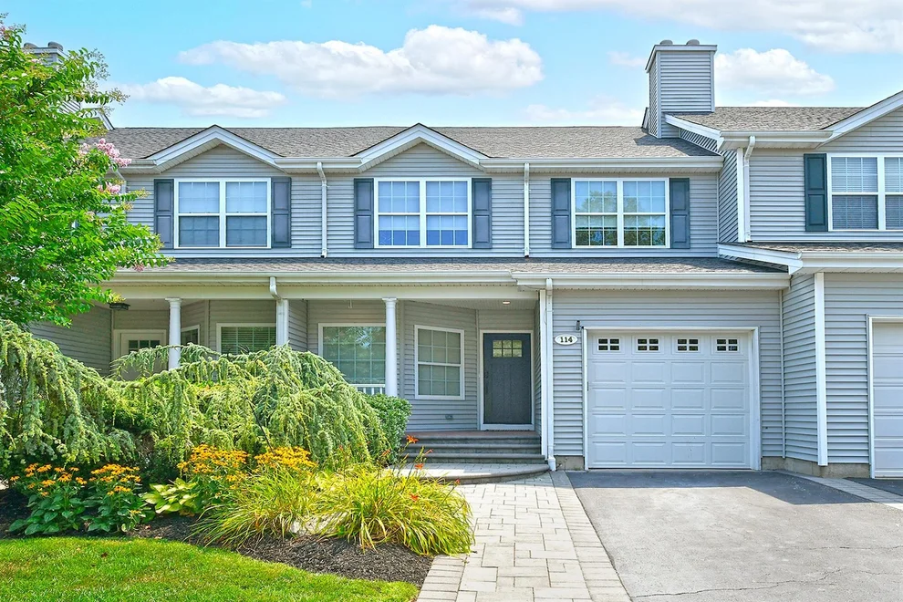 Unit for sale at 114 Rivendell Court, Huntington, NY 11747