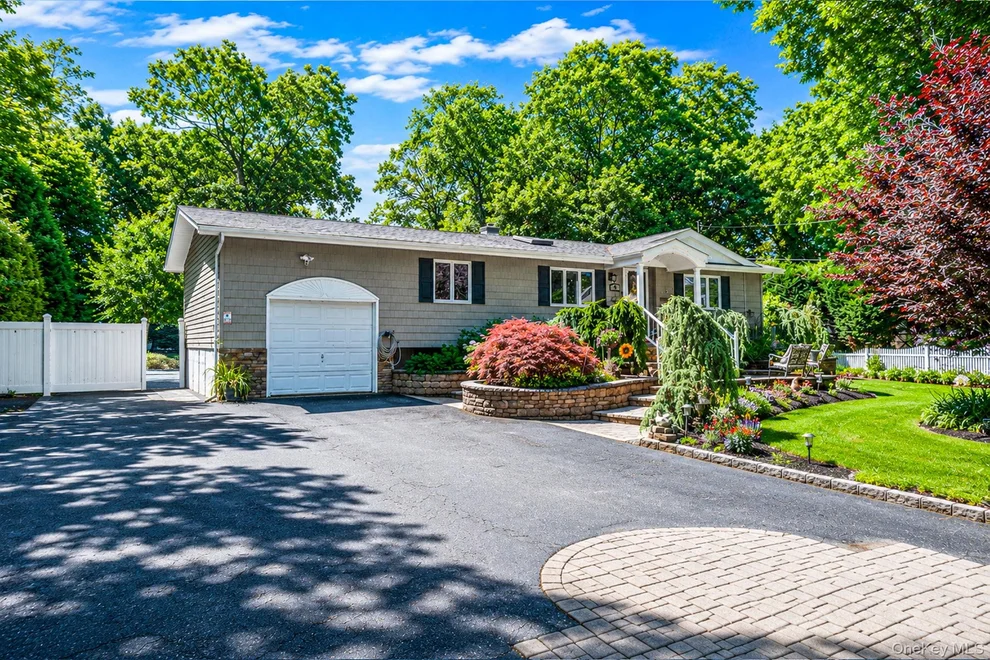 Unit for sale at 4 Cabin Lane, Brookhaven, NY 11733
