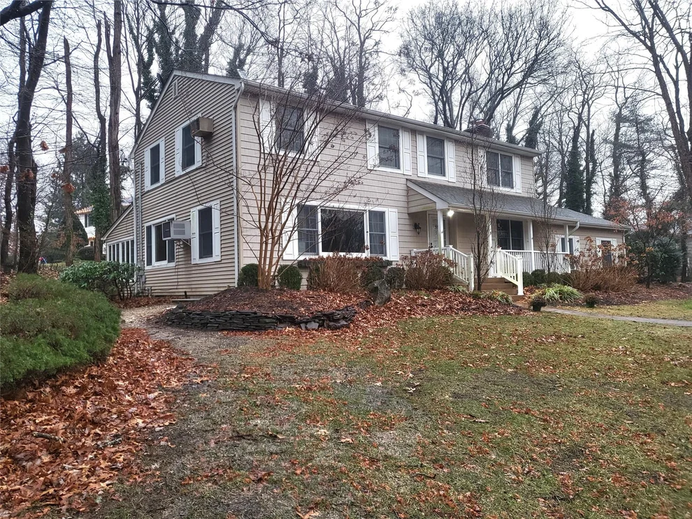 Unit for sale at 9 W Gaslight Way, Brookhaven, NY 11790