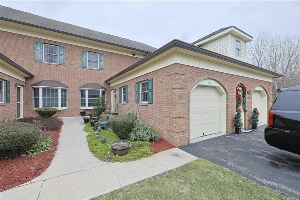 Unit for sale at 98 Brookview Lane, Newburgh (Town), NY 12550