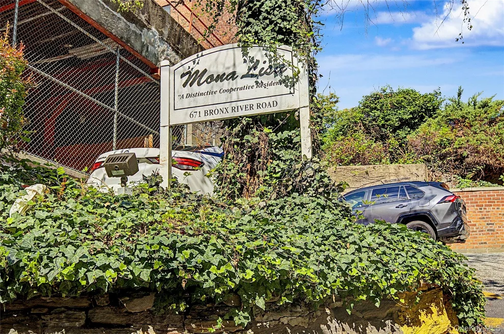 Unit for sale at 671 Bronx River Road, Yonkers, NY 10704