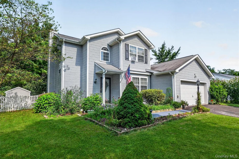Unit for sale at 7 Pearlbush Lane, Poughkeepsie, NY 12603