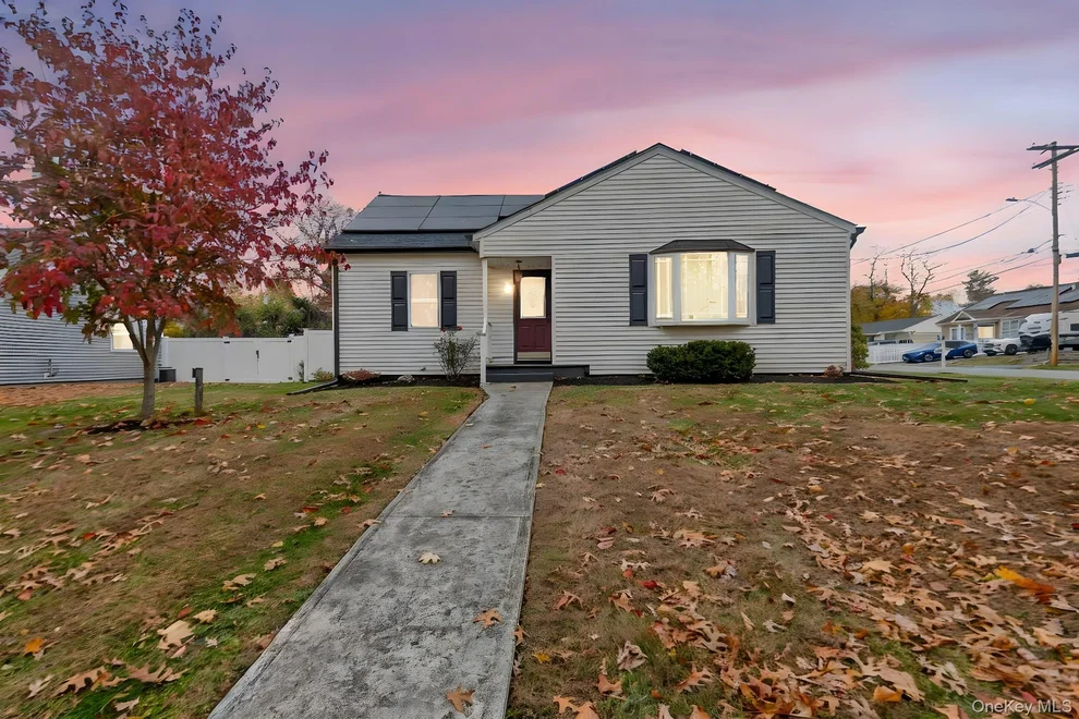 Unit for sale at 11 Sunset Drive, New Windsor, NY 12553